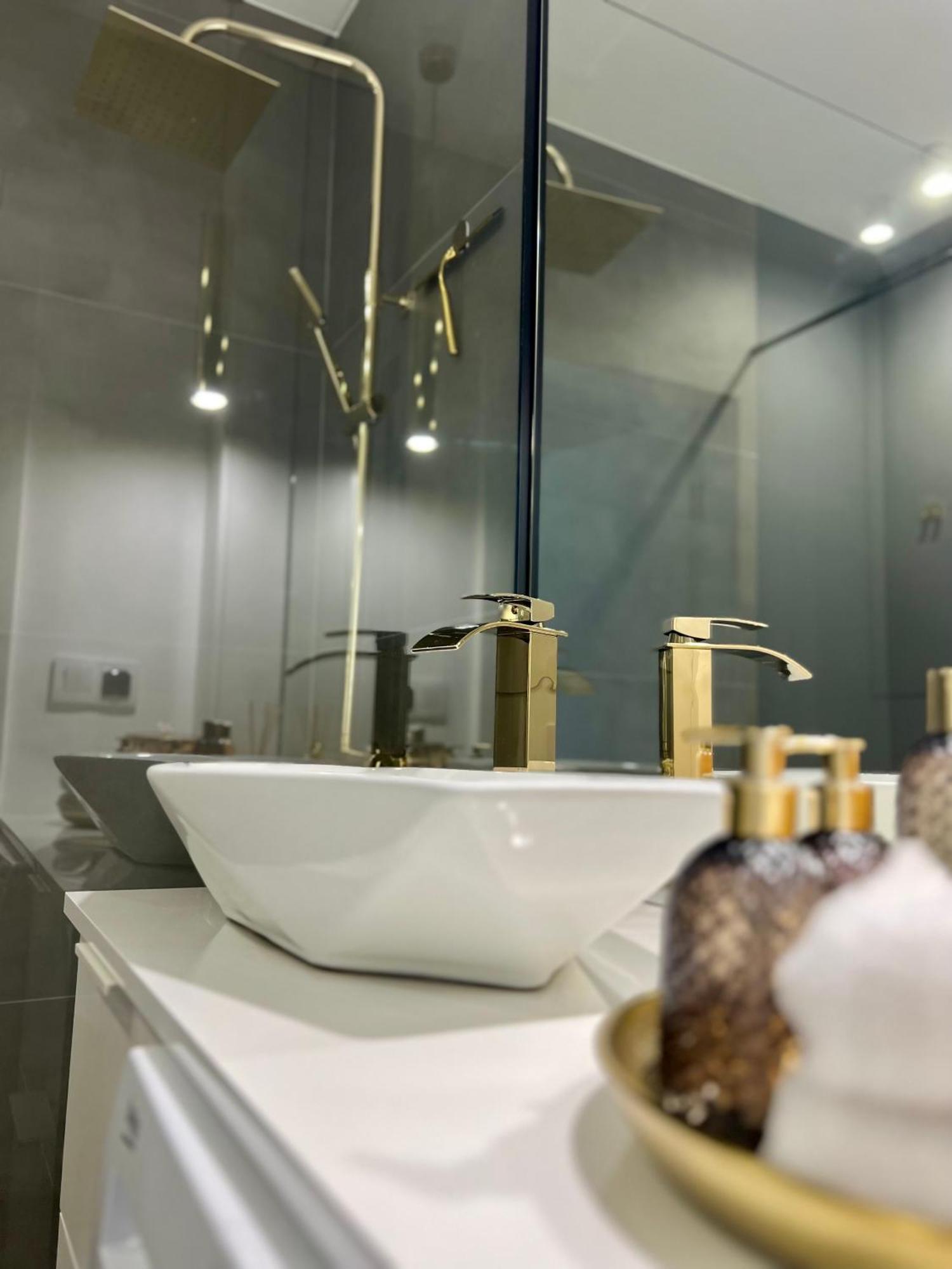 M&S Lux Apartments Kochanowskiego 罗兹 外观 照片